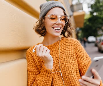 Woman talking on the phone